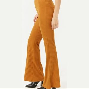 ✴️ F21 Ribbed Flare Pants 🧡